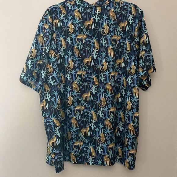 Evryday Jane Women's Animal Print Faux Silk Button Up Shirt 2XL Safari - Picture 6 of 8